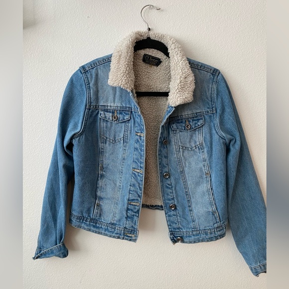 Denim jacket size medium - Picture 2 of 4